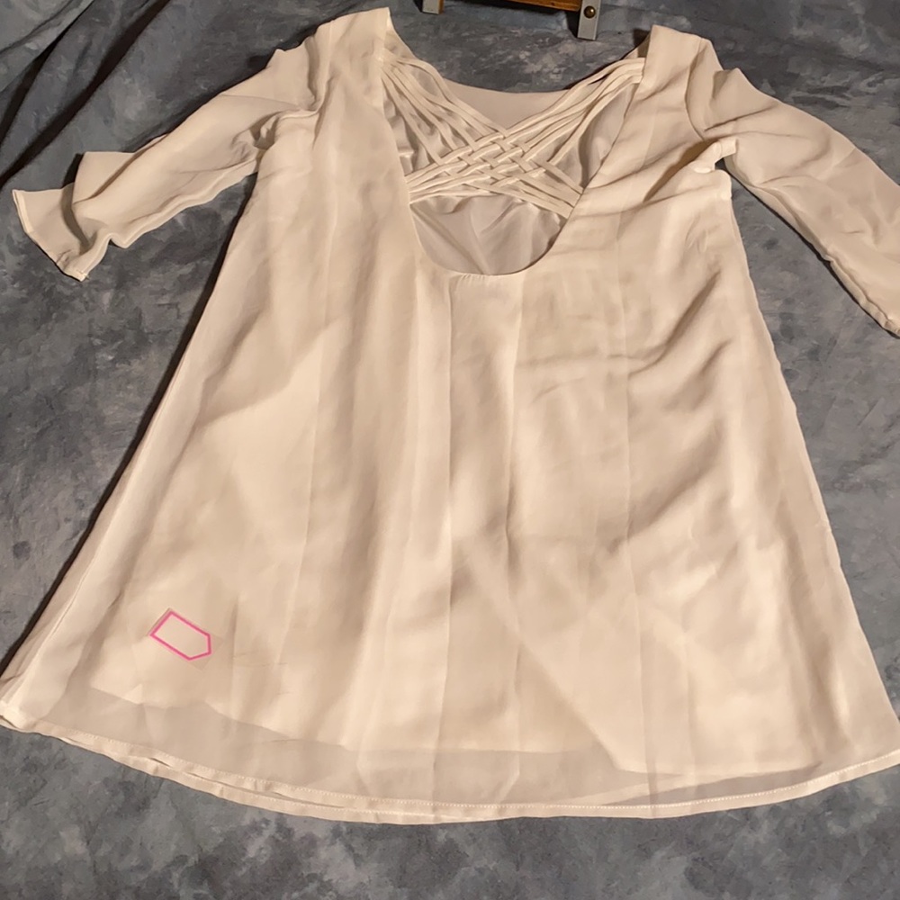 Tobi 3/4 Sleeve Dress / Cute crisscross back - Picture 7 of 16